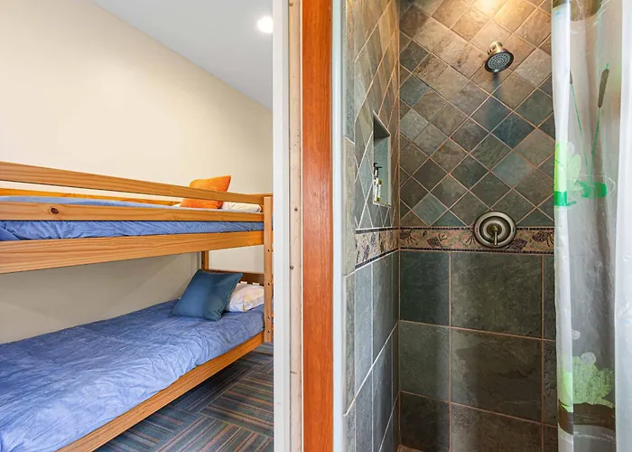 Hébergement de vacances Luxury With 75' Lap Pool, Hot Tub & Breathtaking Vortex Views