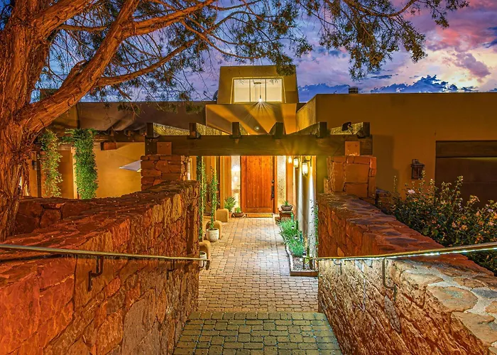 Luxury With 75' Lap Pool, Hot Tub & Breathtaking Vortex Views Hébergement de vacances Sedona