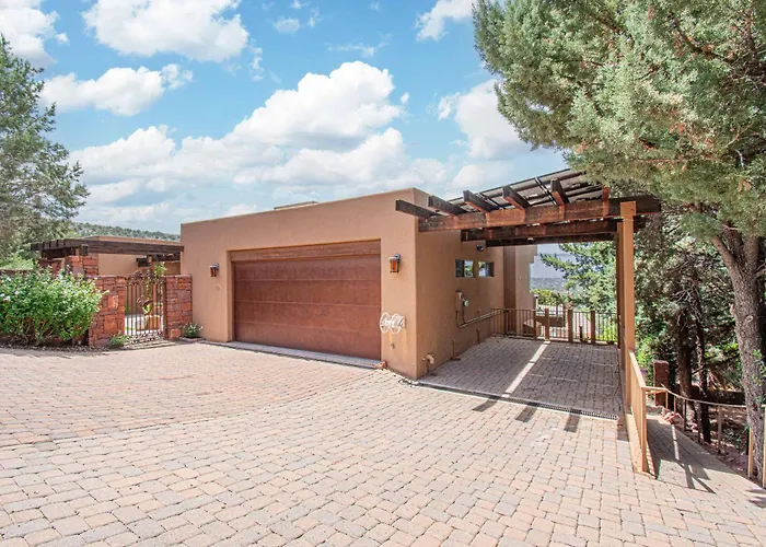 Luxury With 75' Lap Pool, Hot Tub & Breathtaking Vortex Views