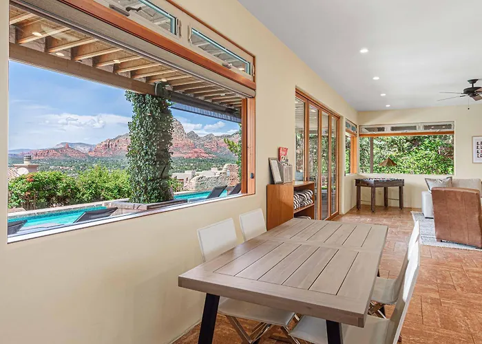 Hébergement de vacances Luxury With 75' Lap Pool, Hot Tub & Breathtaking Vortex Views Sedona
